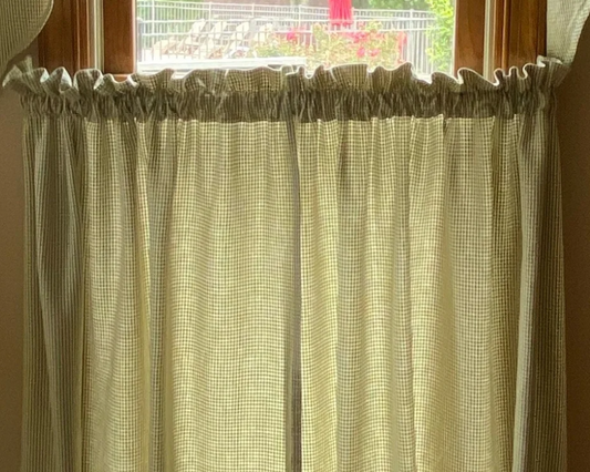 Mason Jar Green Mini Check 36" Tiers 72" x 36"